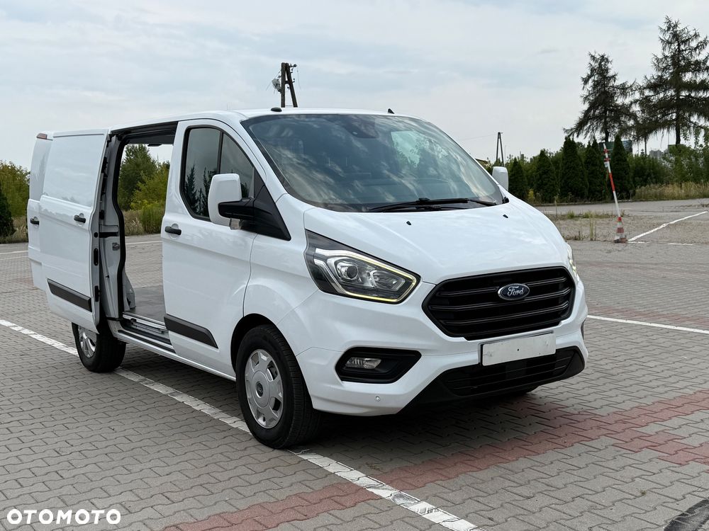 Ford CUSTOM - 19