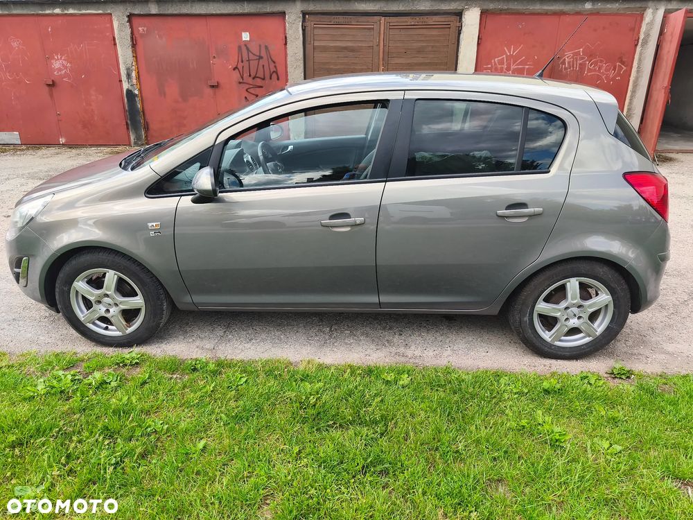 Opel Corsa 1.4 16V Color Edition - 16