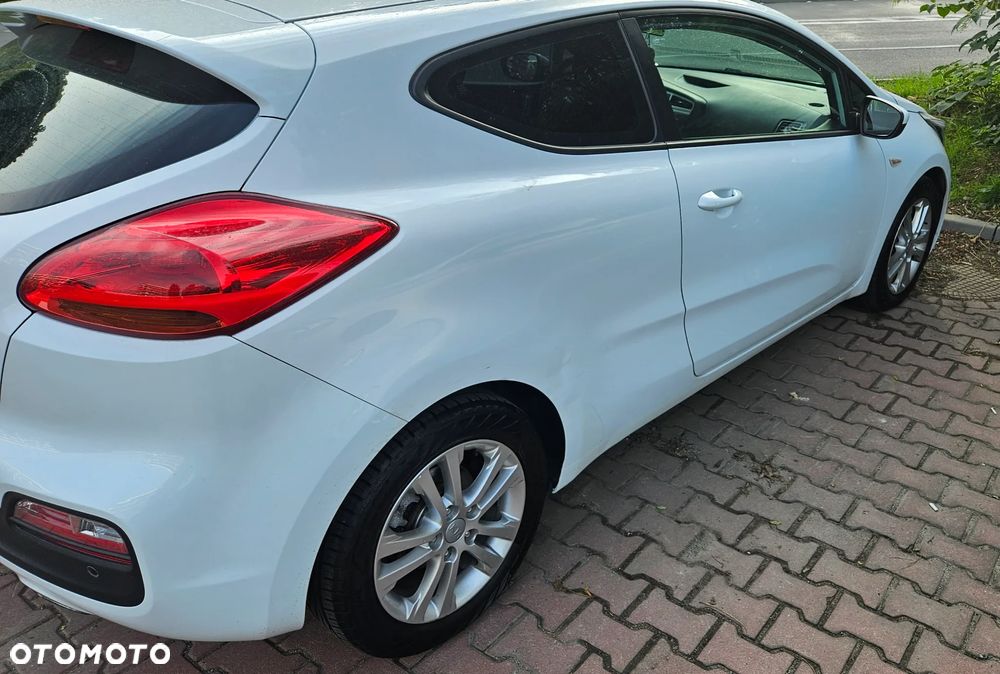 Kia Ceed - 4