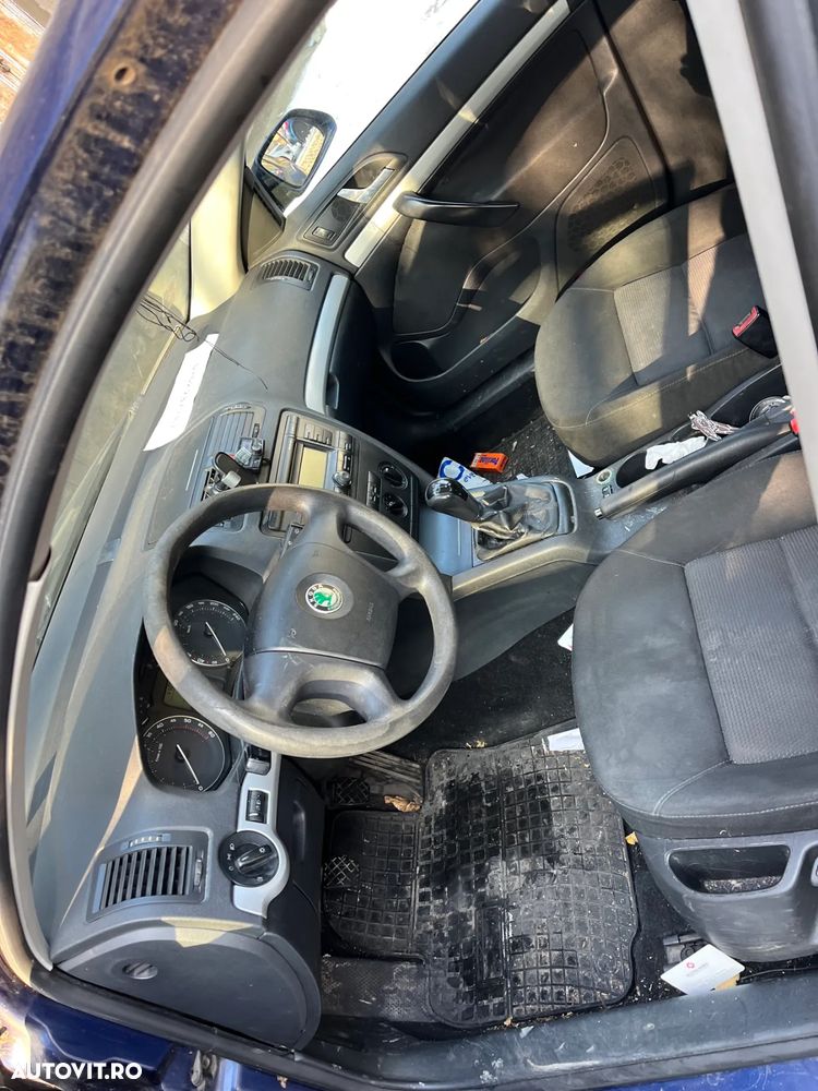 Dezmembrez Skoda Octavia 2 II 2007 albastru 1,9 TDI cod motor BXE - 8
