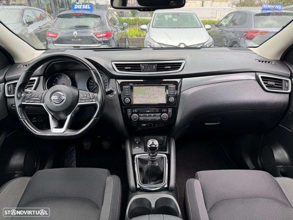 Nissan Qashqai 1.5 dCi N-Connecta J18+Led - 11