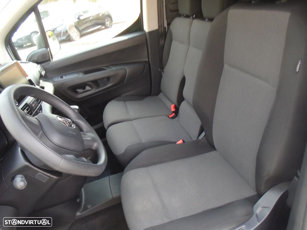 Toyota Proace City-LONGA-L2-H2- NACIONAL-IVA DEDUTIVEL- Ecrân -CX 6 V - 8