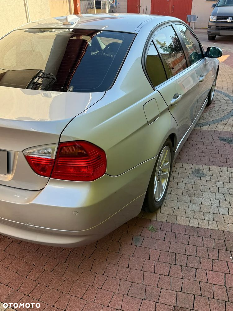 BMW Seria 3 318i - 6