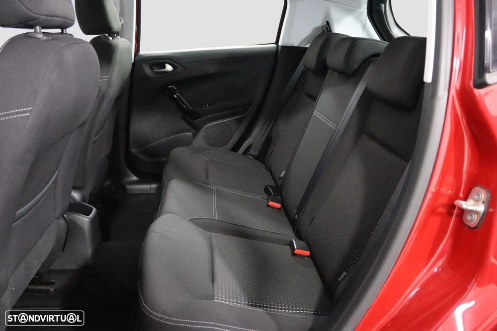 Peugeot 208 1.2 PureTech Allure - 13