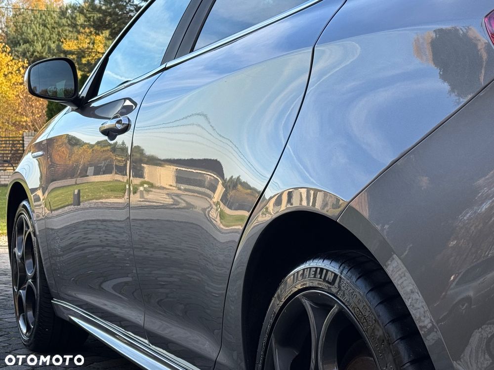 Alfa Romeo Giulietta ver-1-4-tb-sport - 18