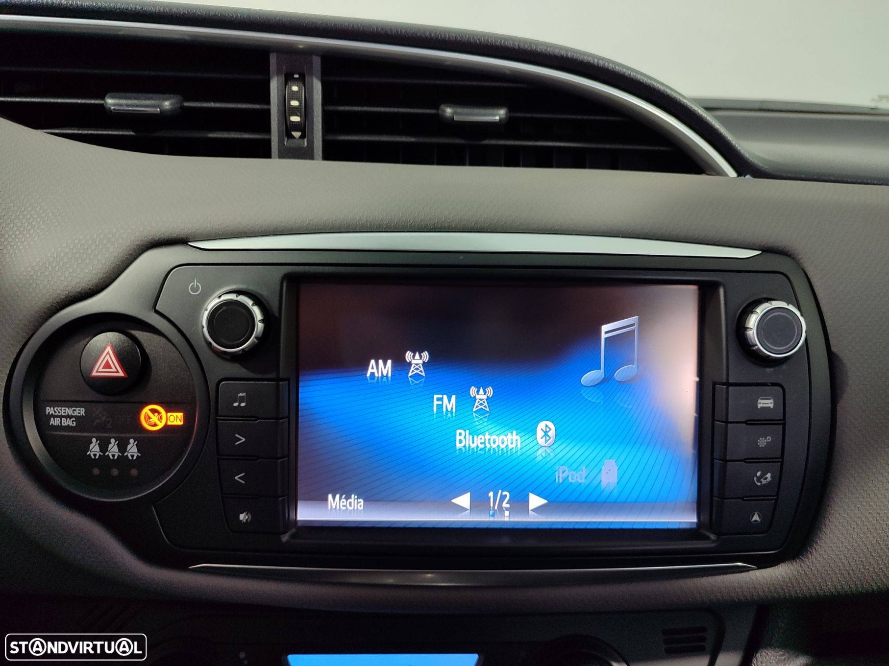 Toyota Yaris 1.5 HSD Comfort - 22