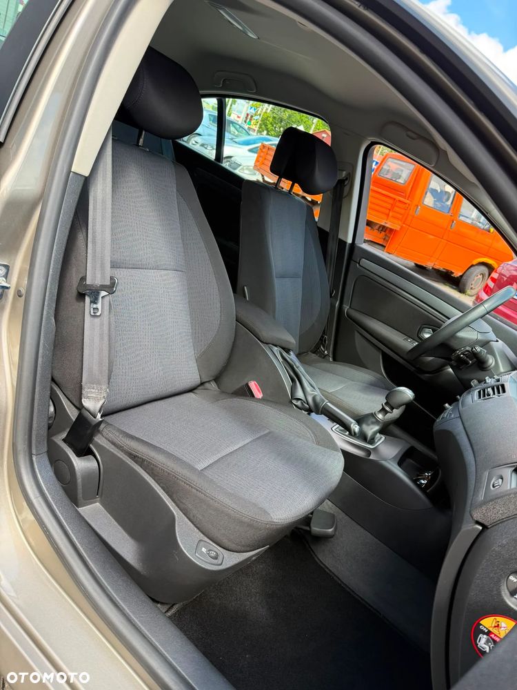 Renault Laguna 1.6 16V Emotion - 15