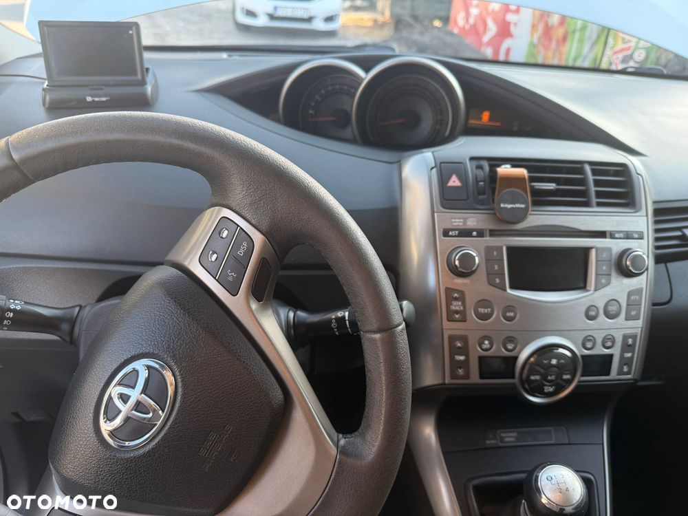 Toyota Verso 1.8 2010 7os - 7