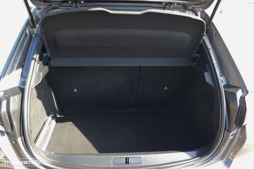 Peugeot 208 1.2 PureTech Active Pack - 39