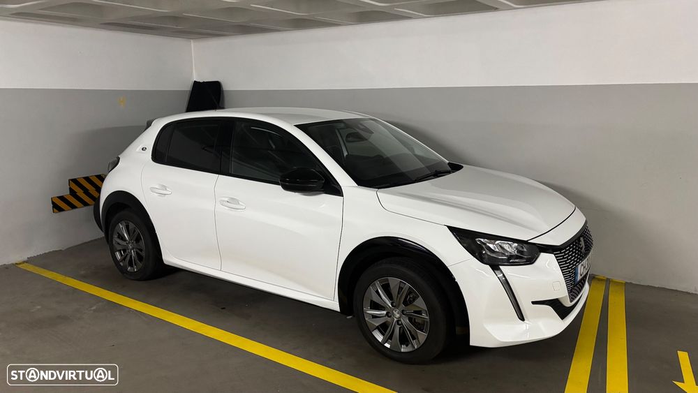 Peugeot e-208 Allure Pack - 5