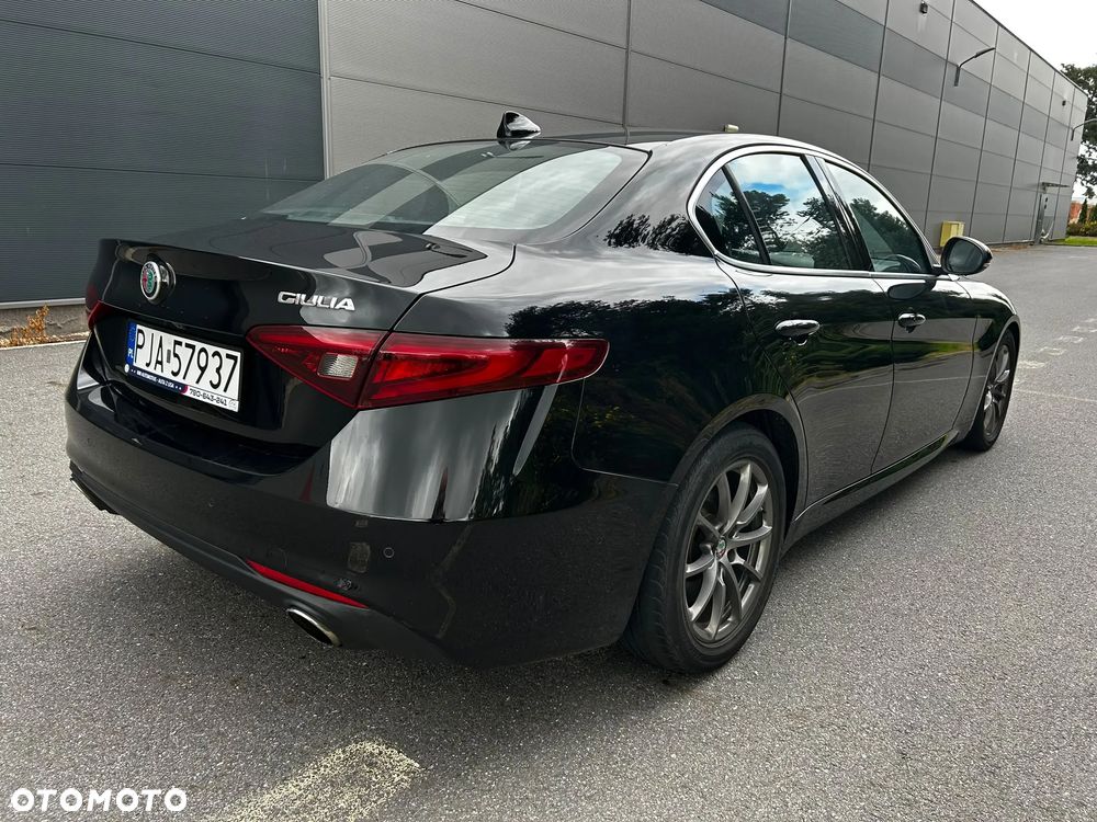 Alfa Romeo Giulia - 12