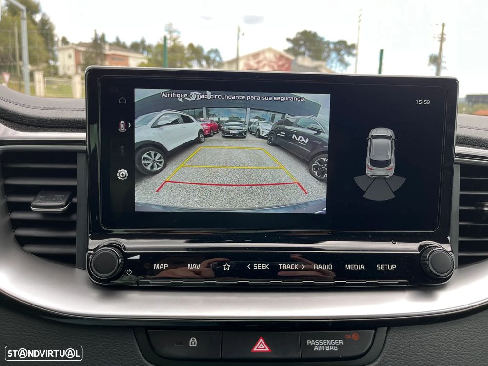 Kia XCeed 1.5 T-GDI Tech 7DCT - 12