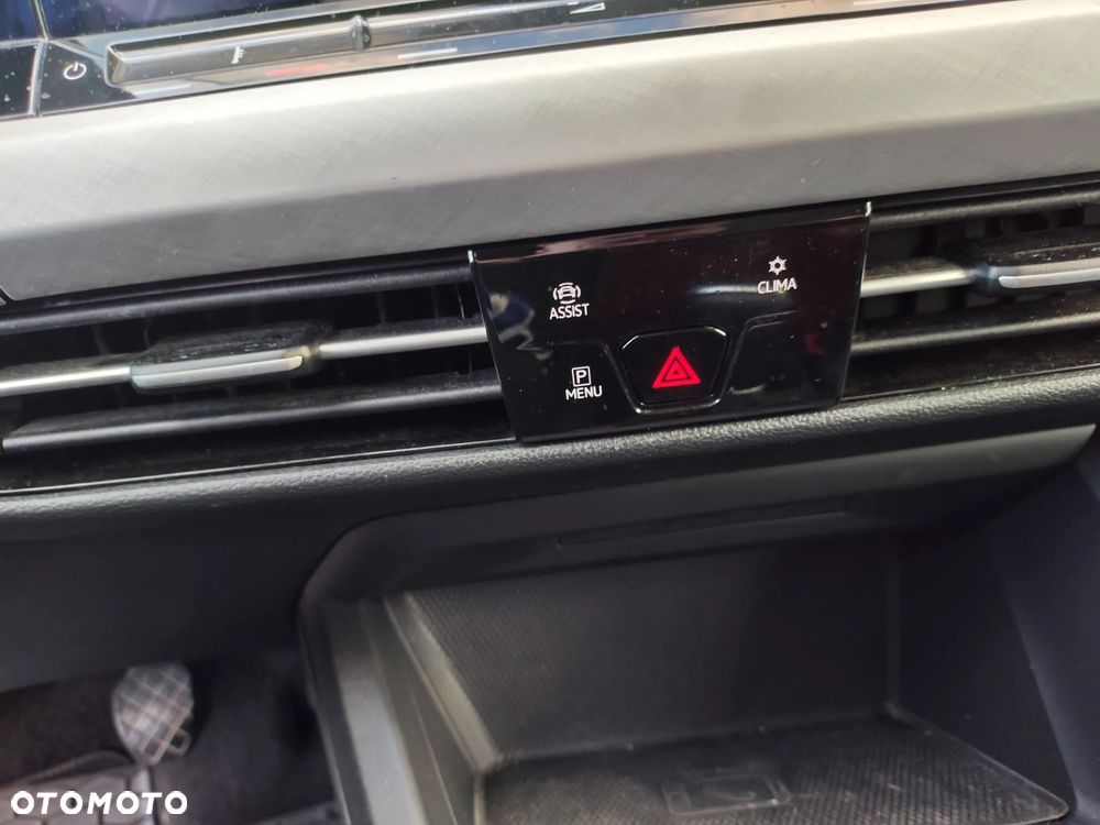Volkswagen Golf 2.0 TDI SCR Life - 23