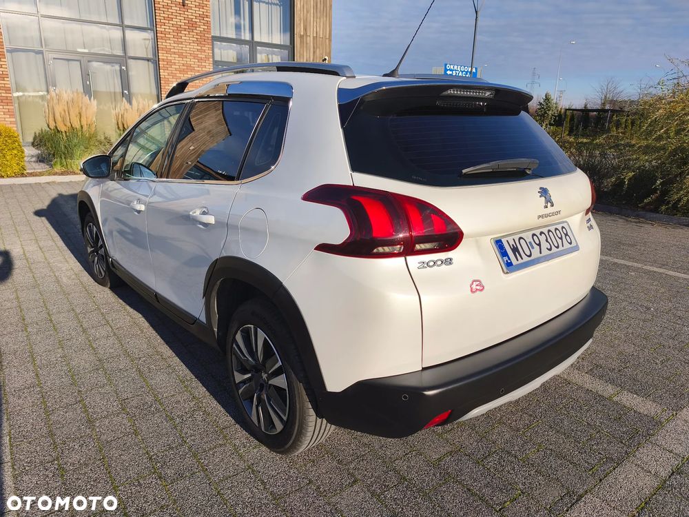 Peugeot 2008 PureTech 130 GPF Stop&Start Allure - 12