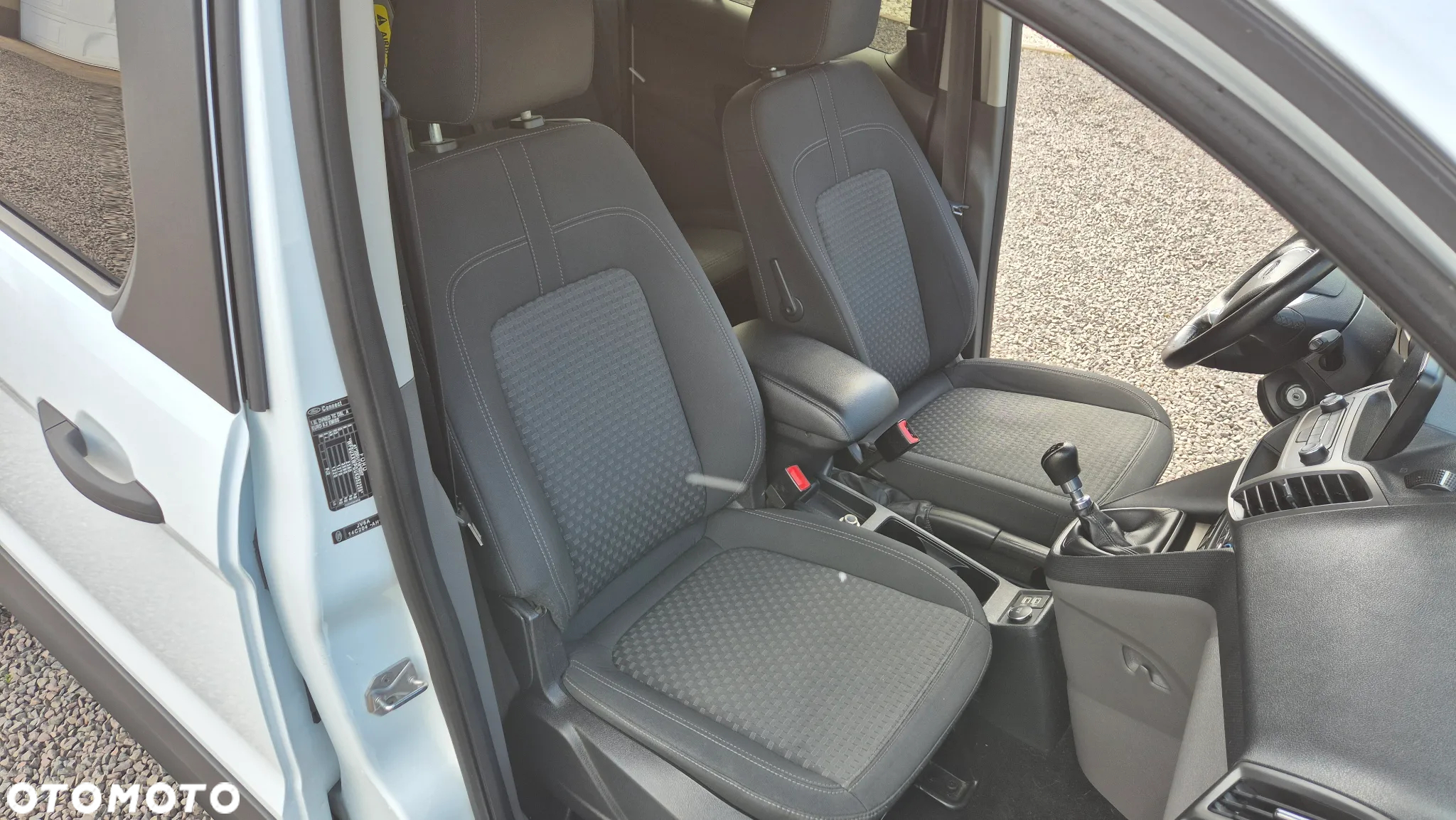 Ford Tourneo Connect Grand - 15