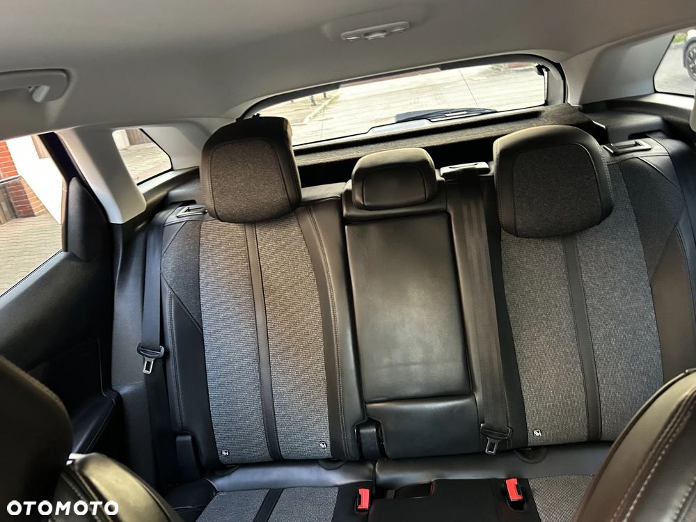 Peugeot 3008 1.6 BlueHDi Allure S&S EAT6 - 18