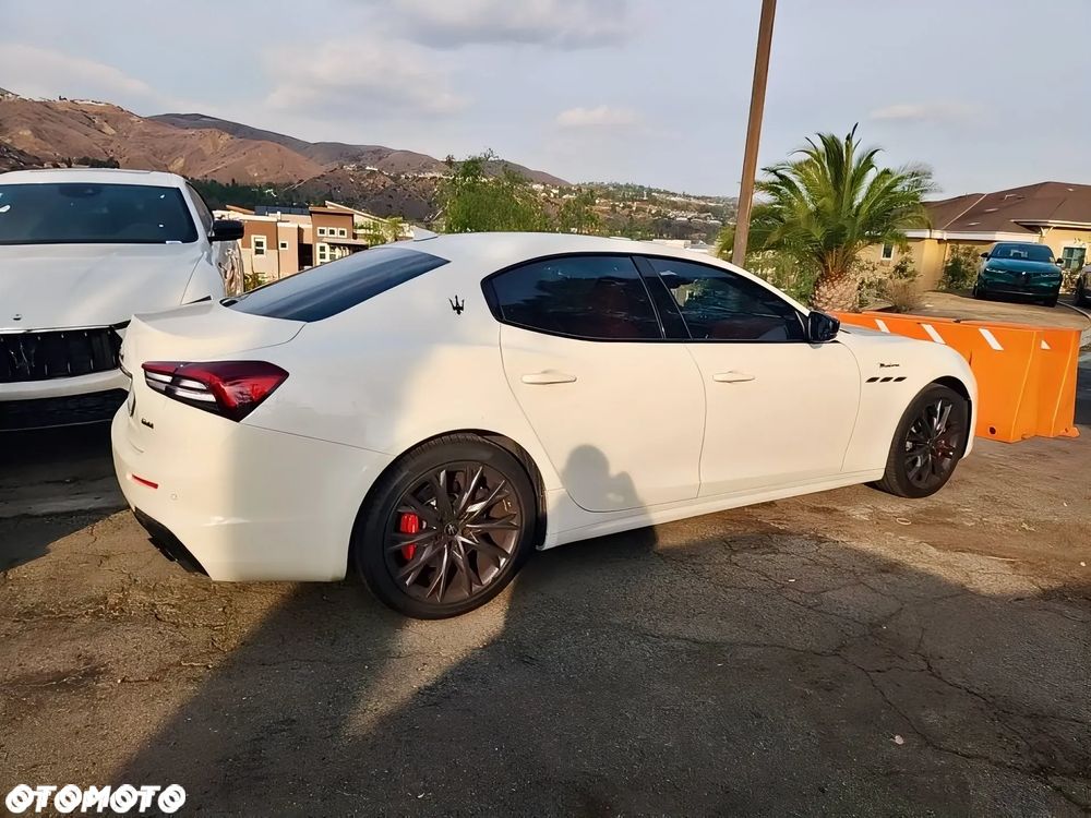Maserati Ghibli Modena - 5
