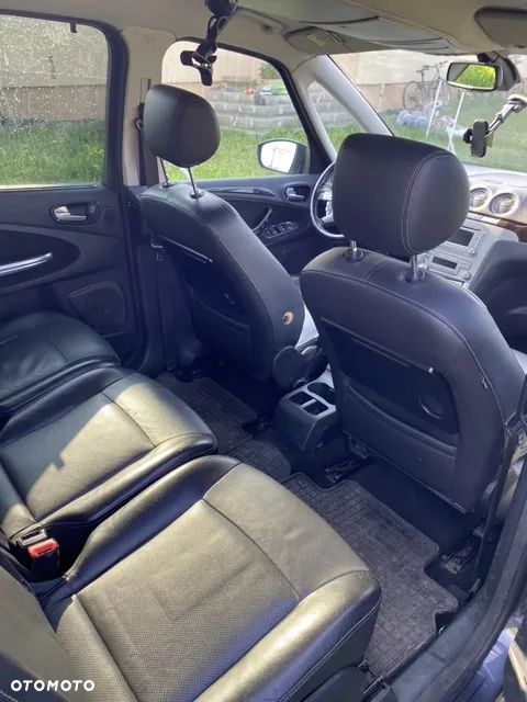 Ford Galaxy - 18