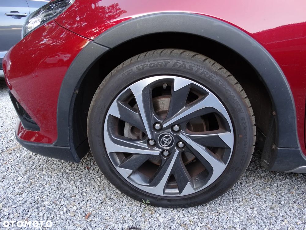 Toyota Auris - 10