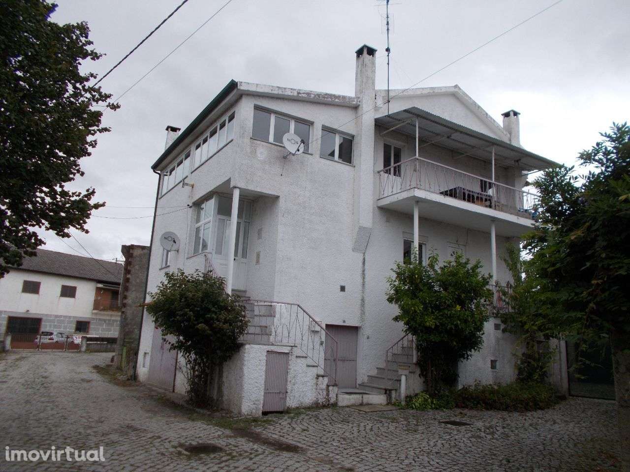 Chaves Prédio 2 Apartamentos - Grande imagem: 3/17