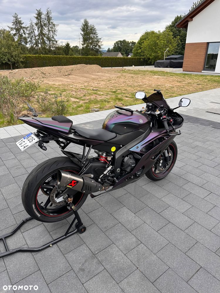 Yamaha R6 - 10