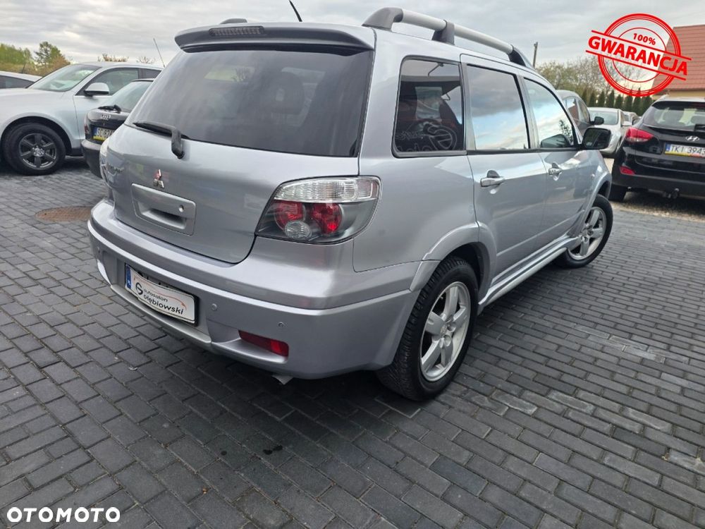Mitsubishi Outlander - 9