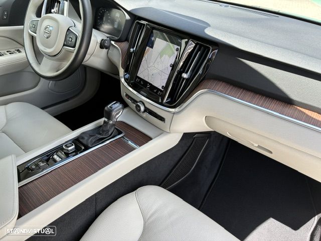 Volvo V60 2.0 D4 Momentum Plus Geartronic - 22