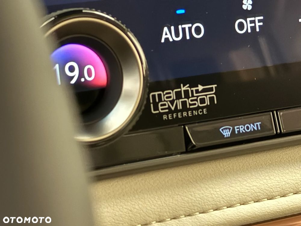 Lexus LM 350h Prestige - 20