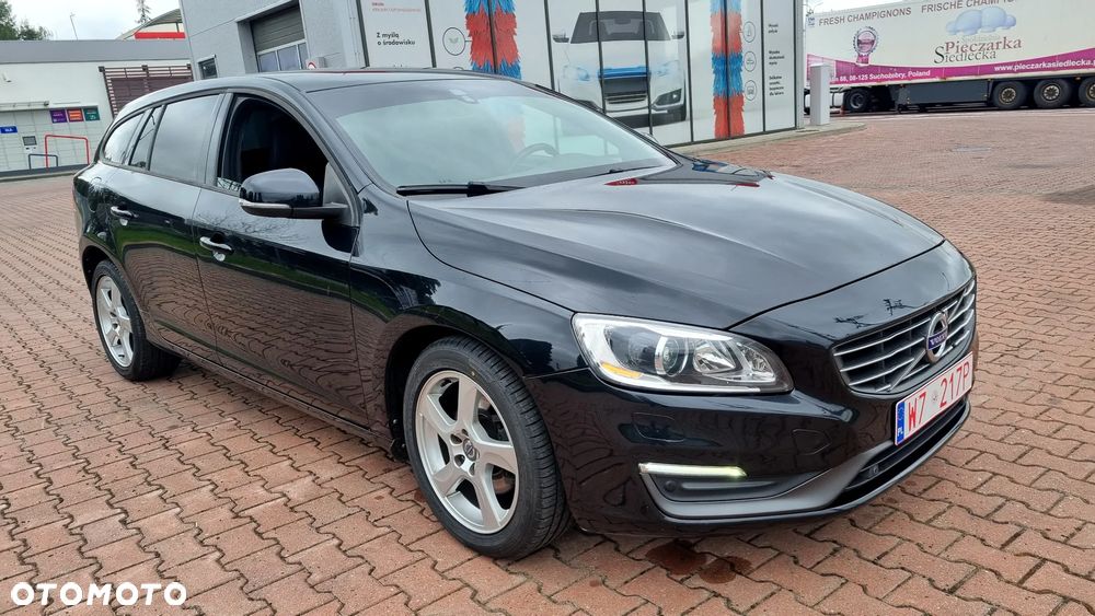 Volvo V60 D4 Geartronic Momentum - 2
