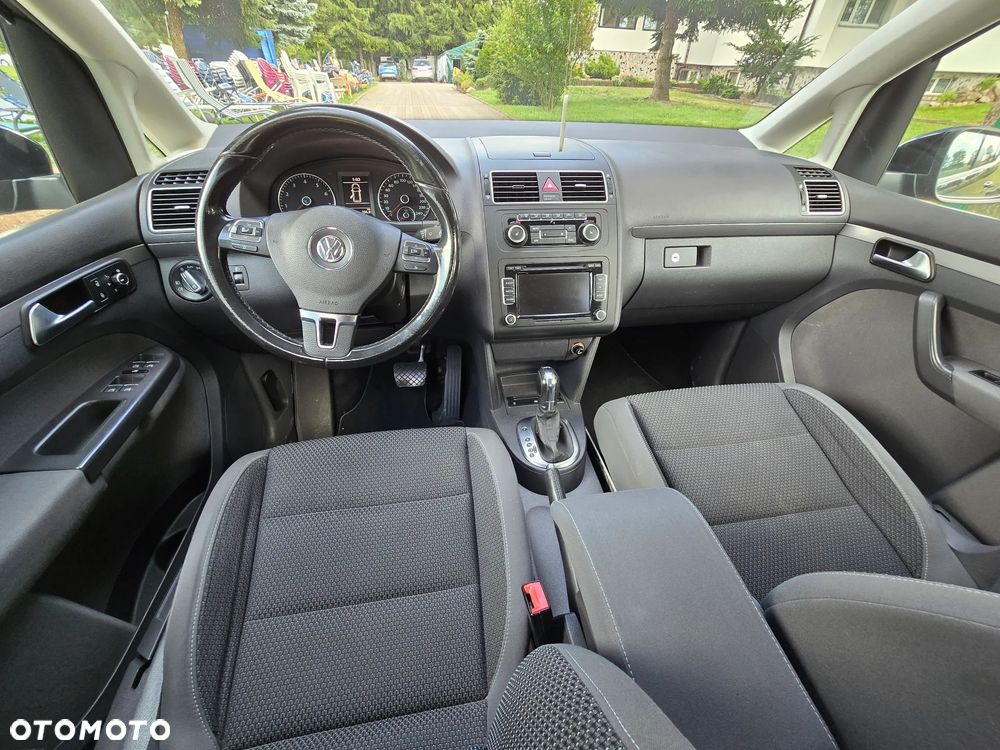 Volkswagen Touran - 4