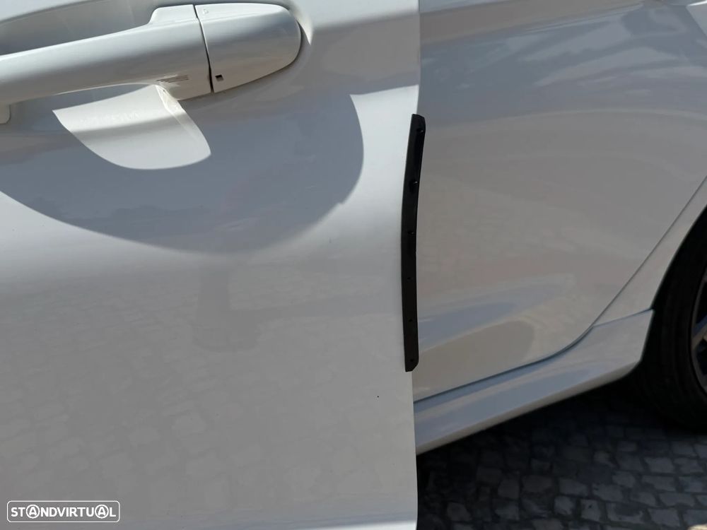 Ford Fiesta 1.0 EcoBoost ST-Line - 27