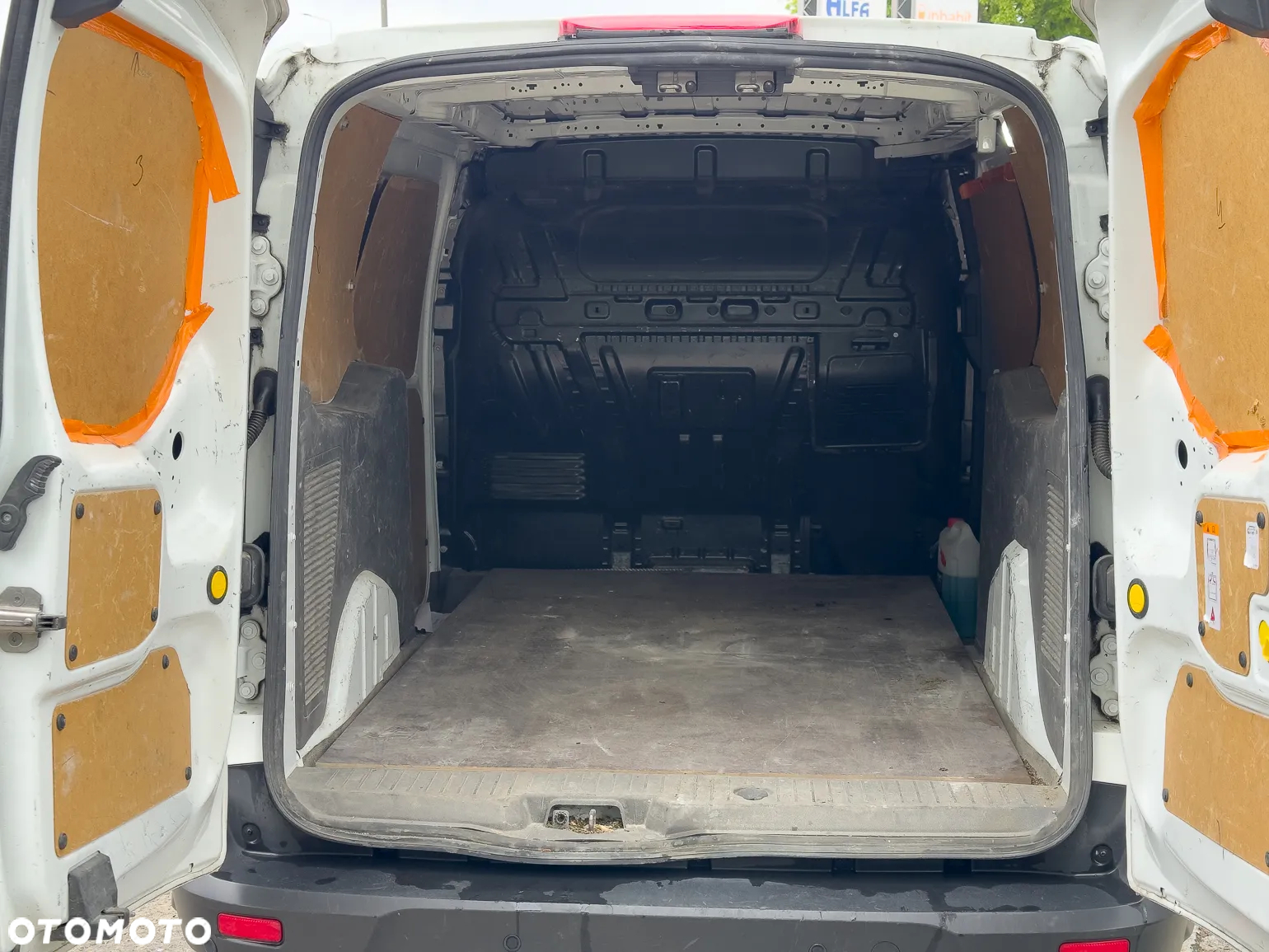 Ford Transit Connect - 10