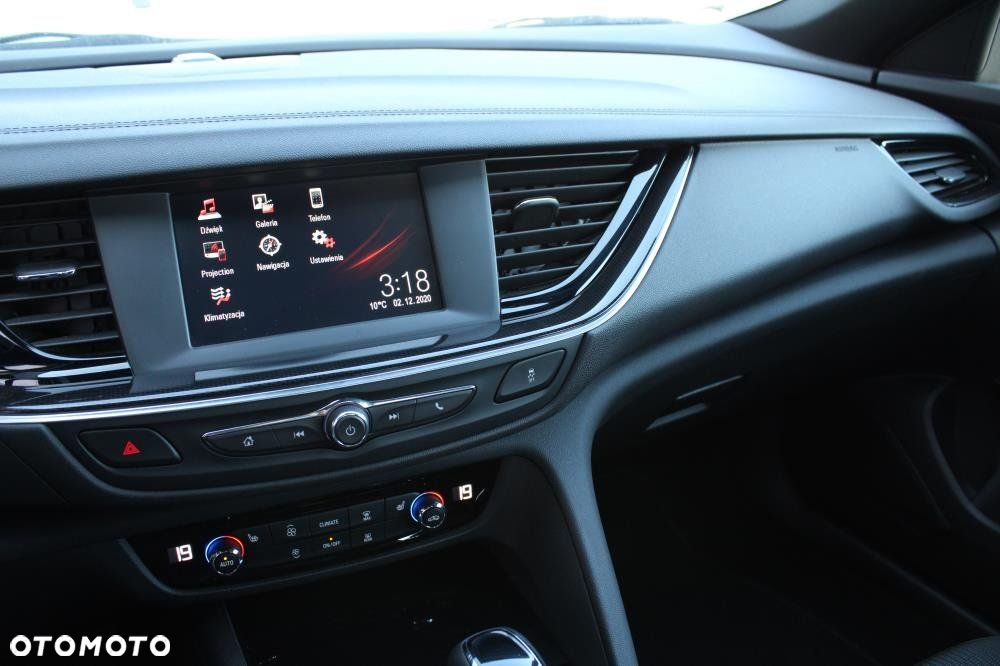 Opel Insignia - 21