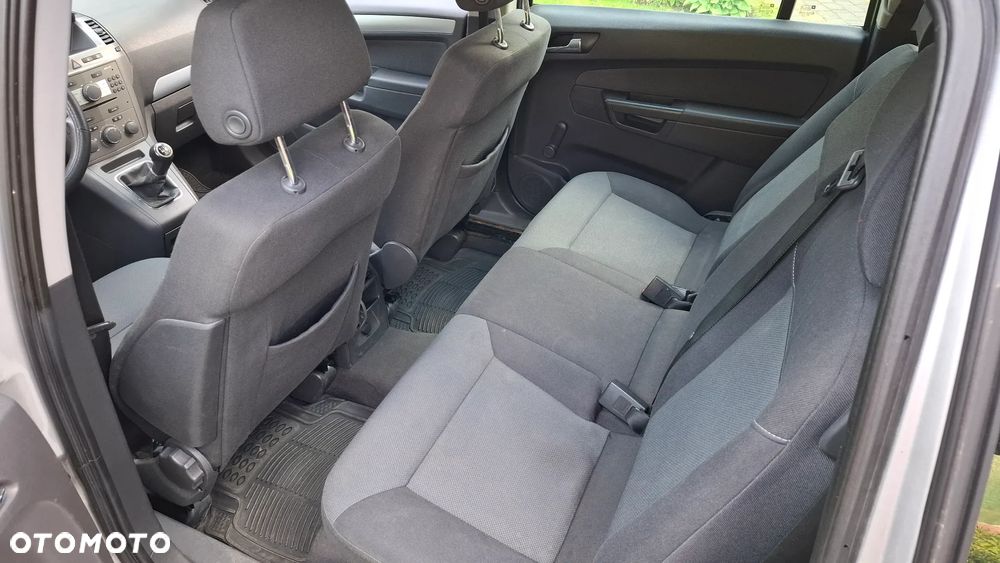 Opel Zafira 1.8 - 10