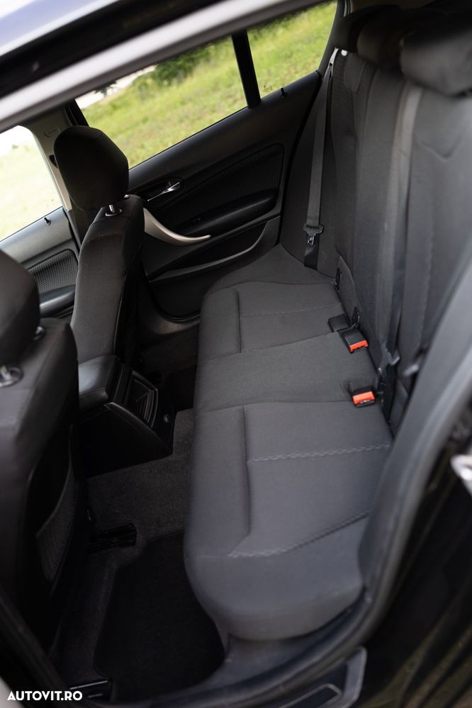 BMW Seria 1 118i Aut. - 22