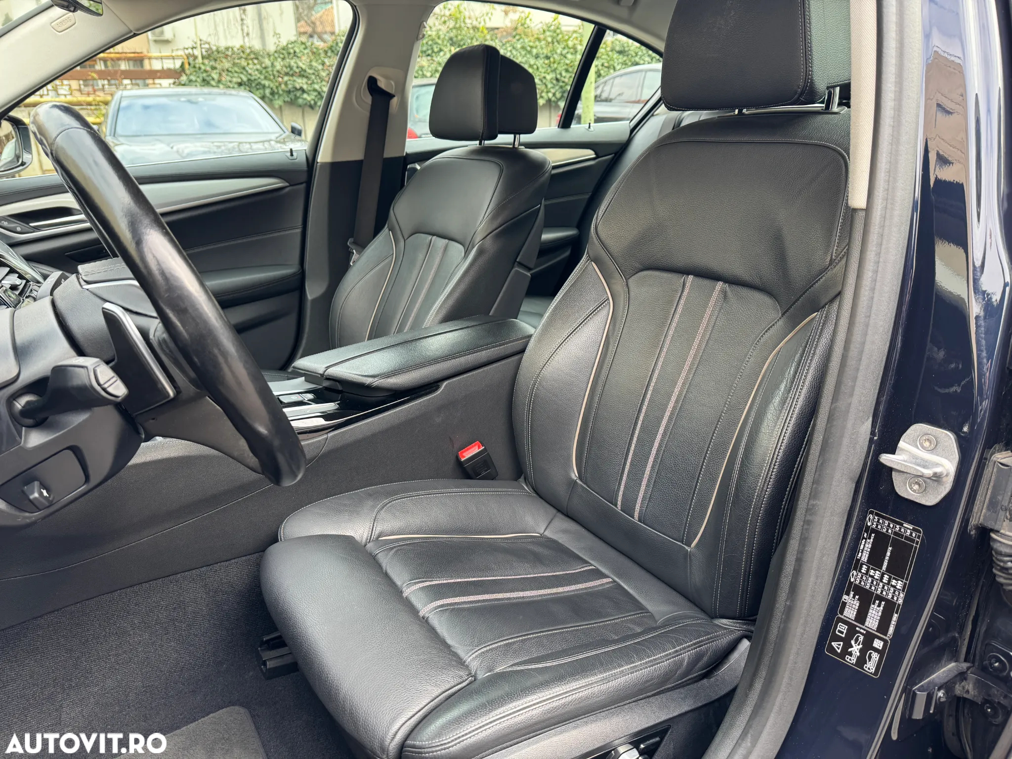 BMW Seria 5 530d xDrive AT - 30