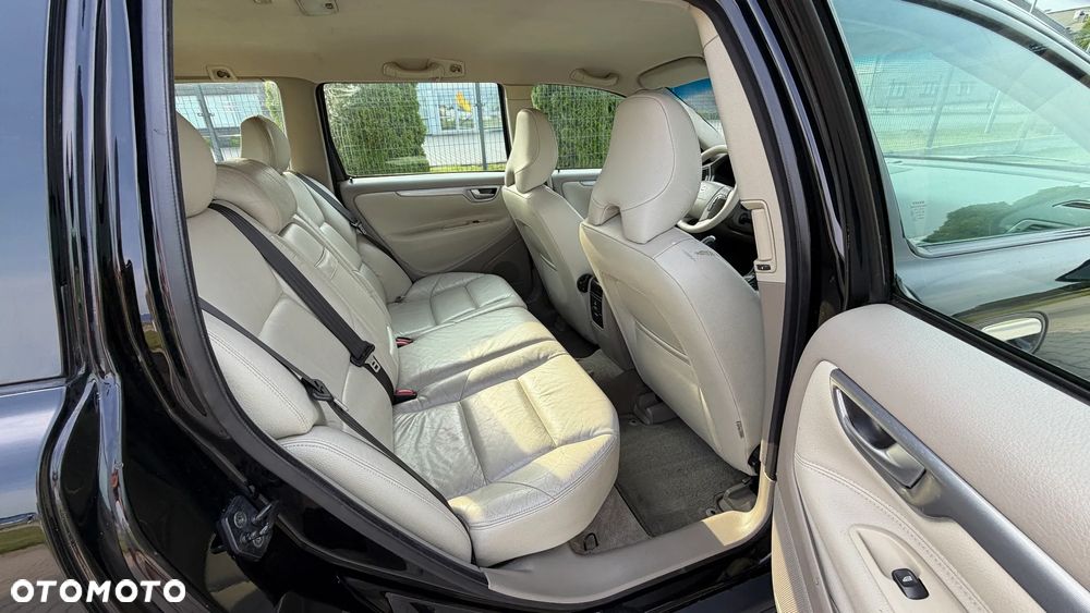 Volvo V70 2.5T Momentum - 35