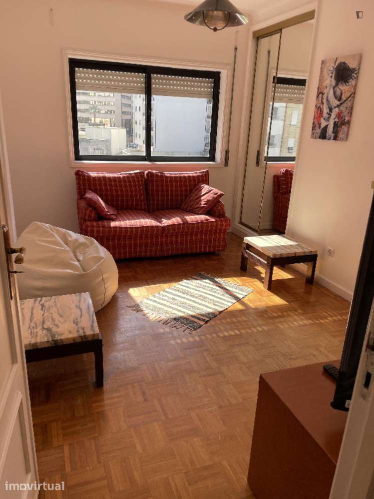 Apartamento com 3 quartos - localizado em Mafamude Porto - Grande imagem: 3/17