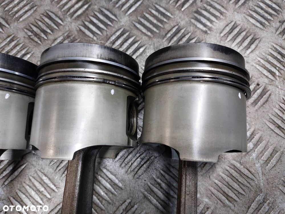 TŁOK + KORBOWÓD KOMPLET TOYOTA COROLLA E11 1.9 D - 6