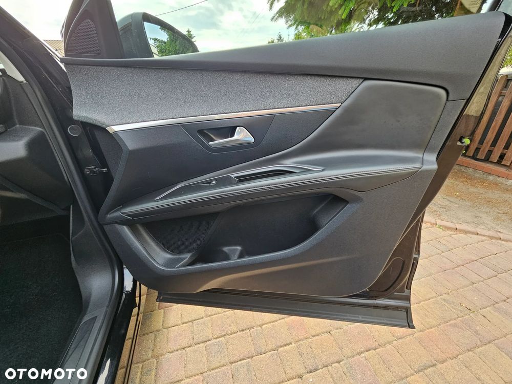 Peugeot 3008 - 18