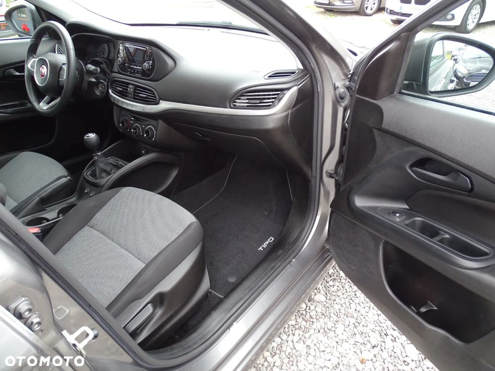 Fiat Tipo 1.4 16v Lounge EU6d - 13
