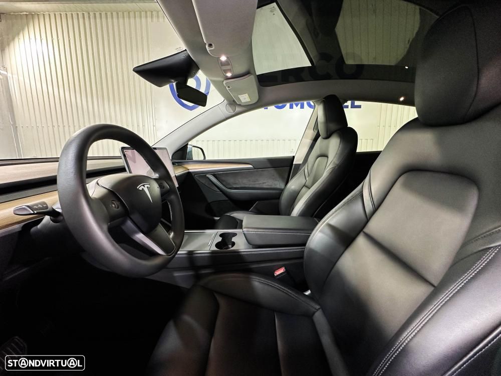 Tesla Model Y Long Range Dual Motor AWD - 9