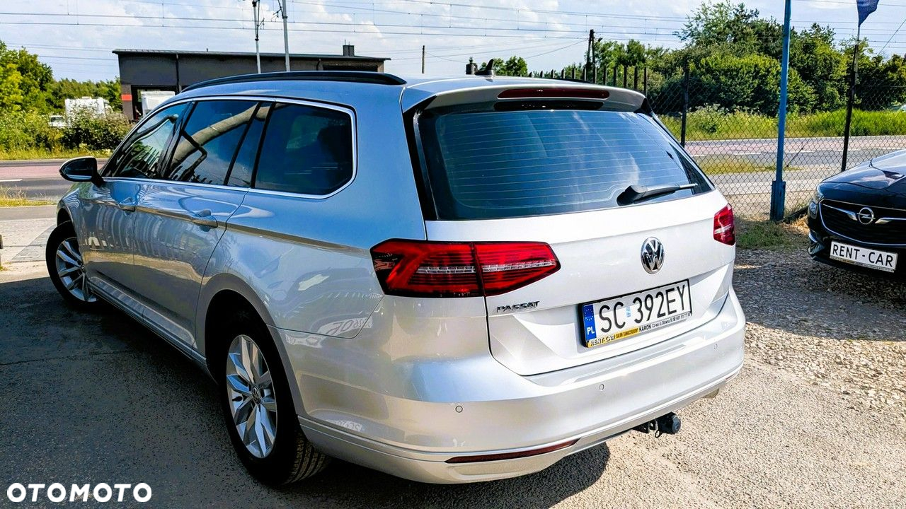 Volkswagen Passat - 4