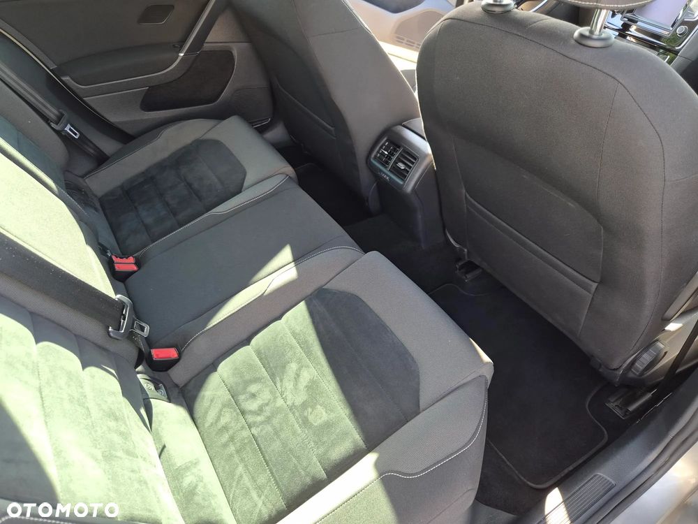 Volkswagen Golf 1.2 TSI Highline DSG - 9
