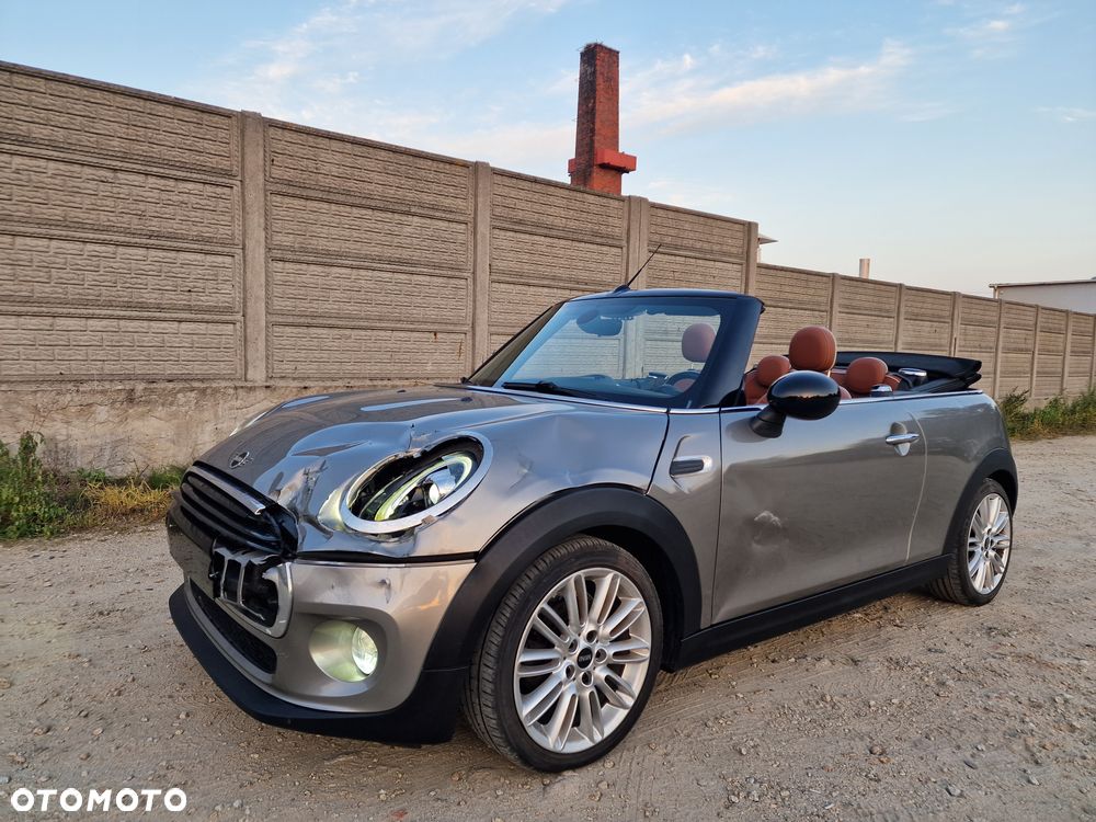 MINI Cooper D Cabrio - 2