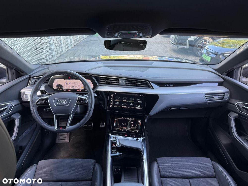 Audi Q8 Sportback e-tron - 15