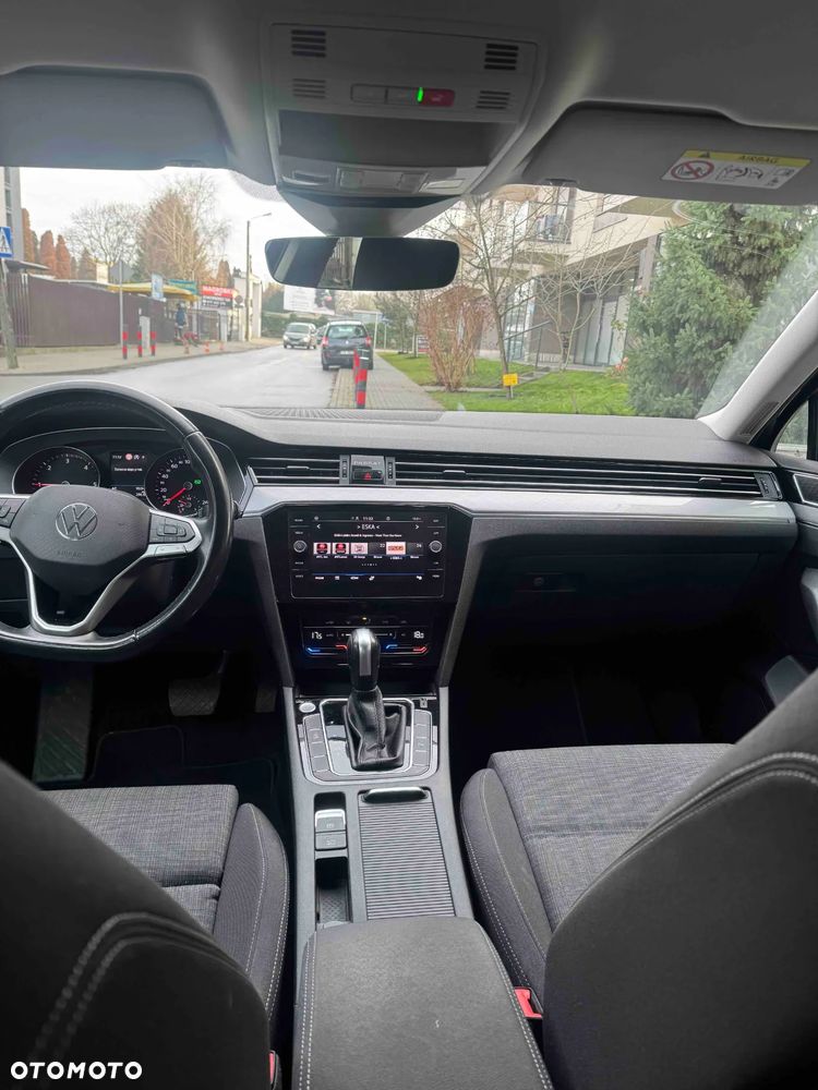 Volkswagen Passat 2.0 TDI SCR DSG Business - 25