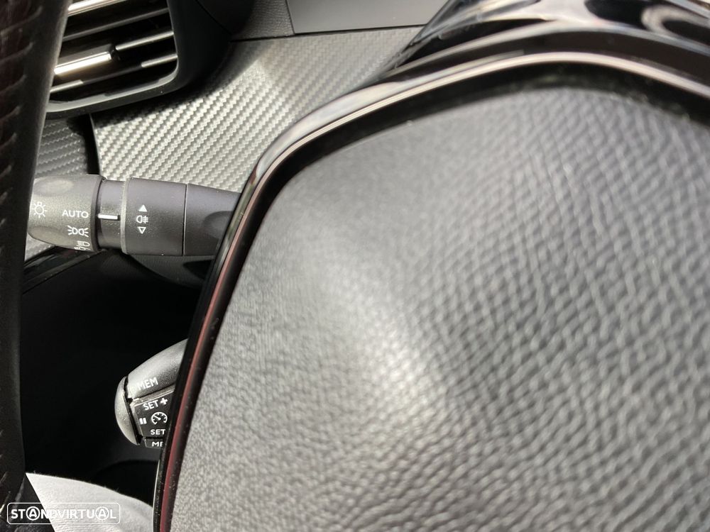 Peugeot 208 1.2 PureTech Active - 19