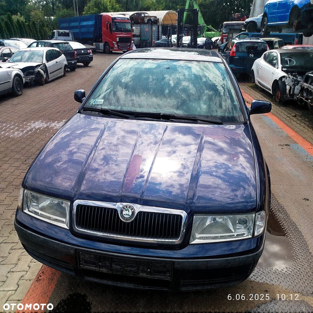Skoda Octavia 1  na części . - 1