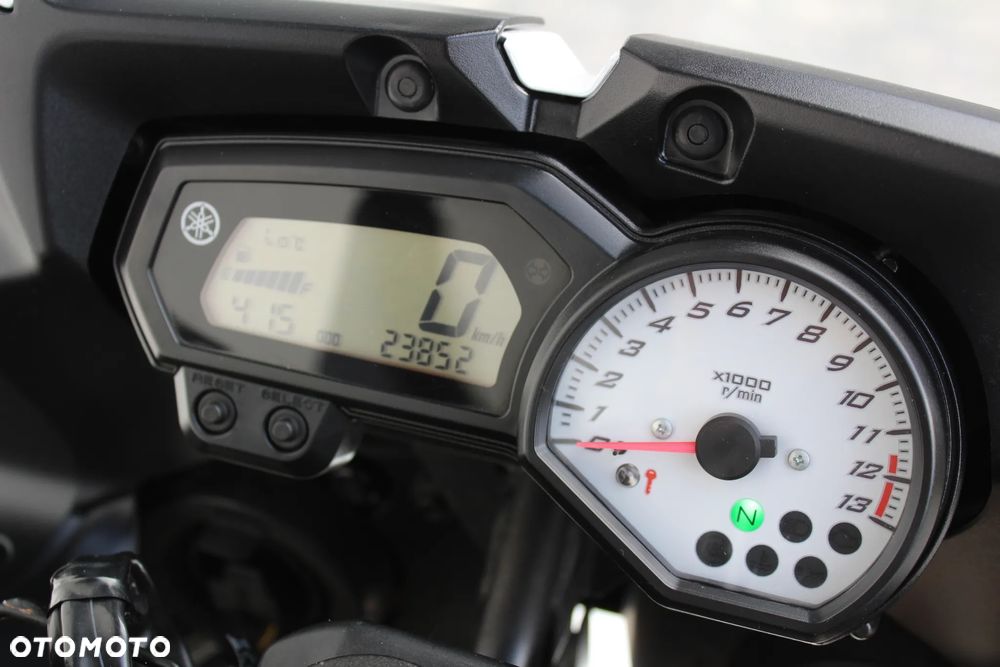 Yamaha FZ8 - 23